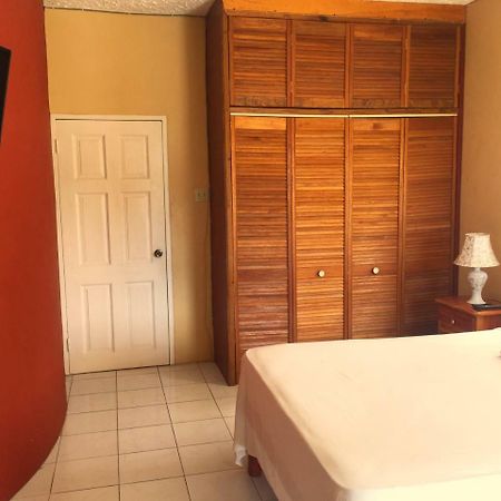 Yaad Hostel Montego Bay Extérieur photo