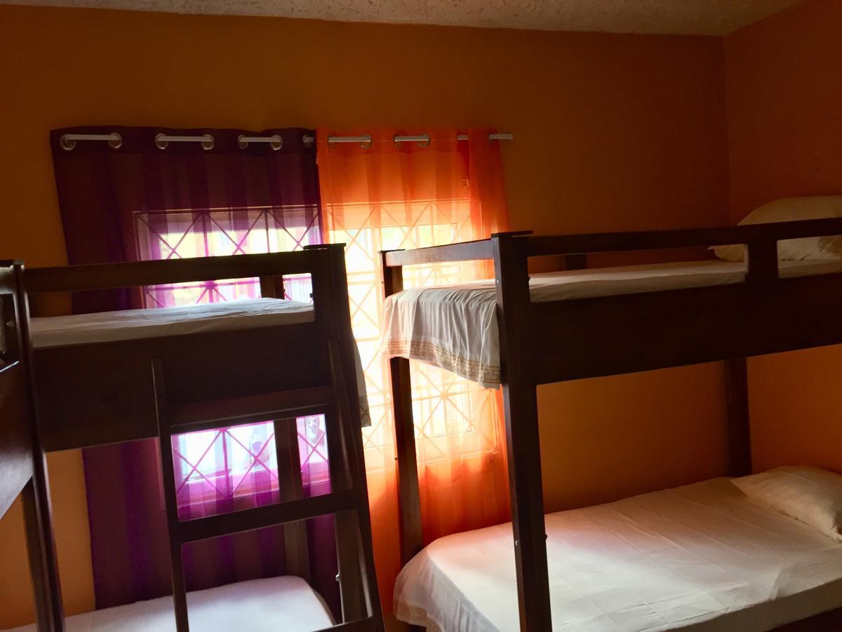 Yaad Hostel Montego Bay Extérieur photo