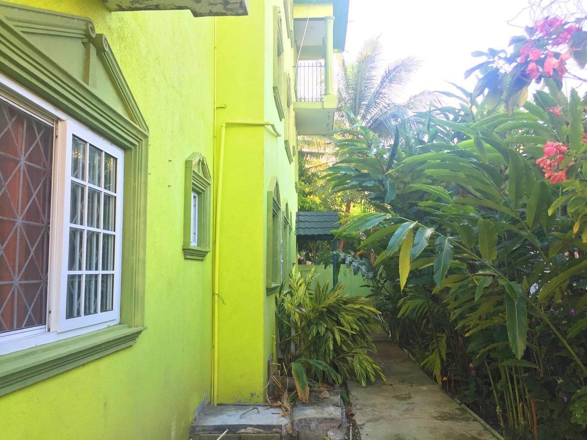 Yaad Hostel Montego Bay Extérieur photo