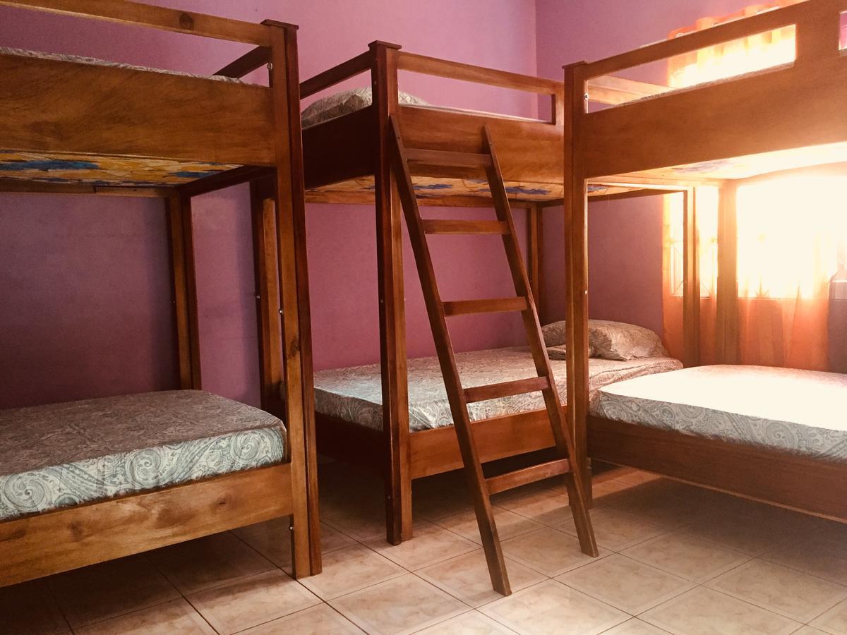 Yaad Hostel Montego Bay Extérieur photo