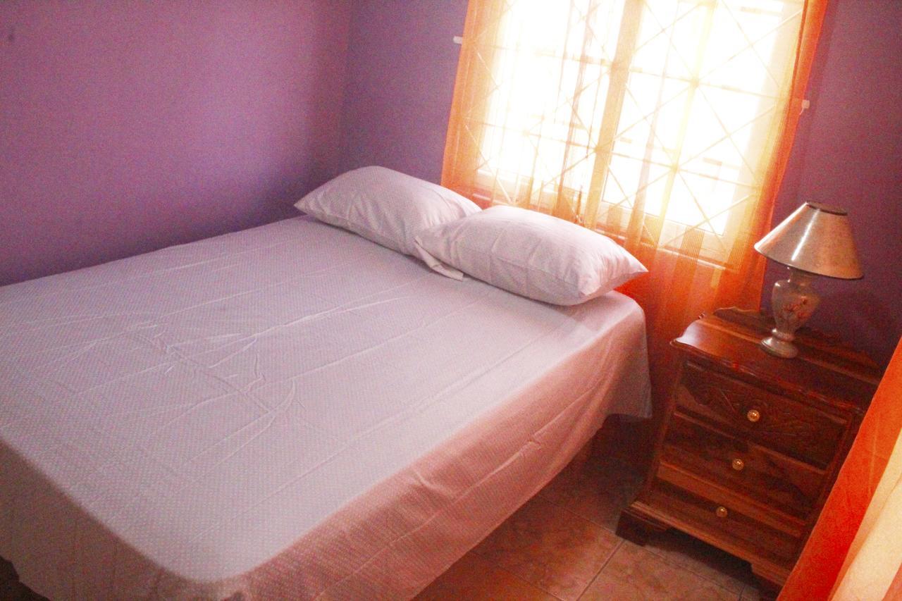 Yaad Hostel Montego Bay Extérieur photo