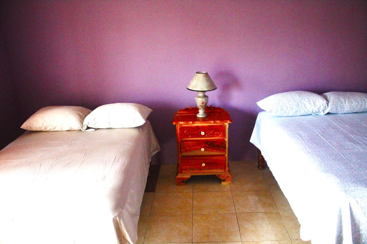 Yaad Hostel Montego Bay Extérieur photo