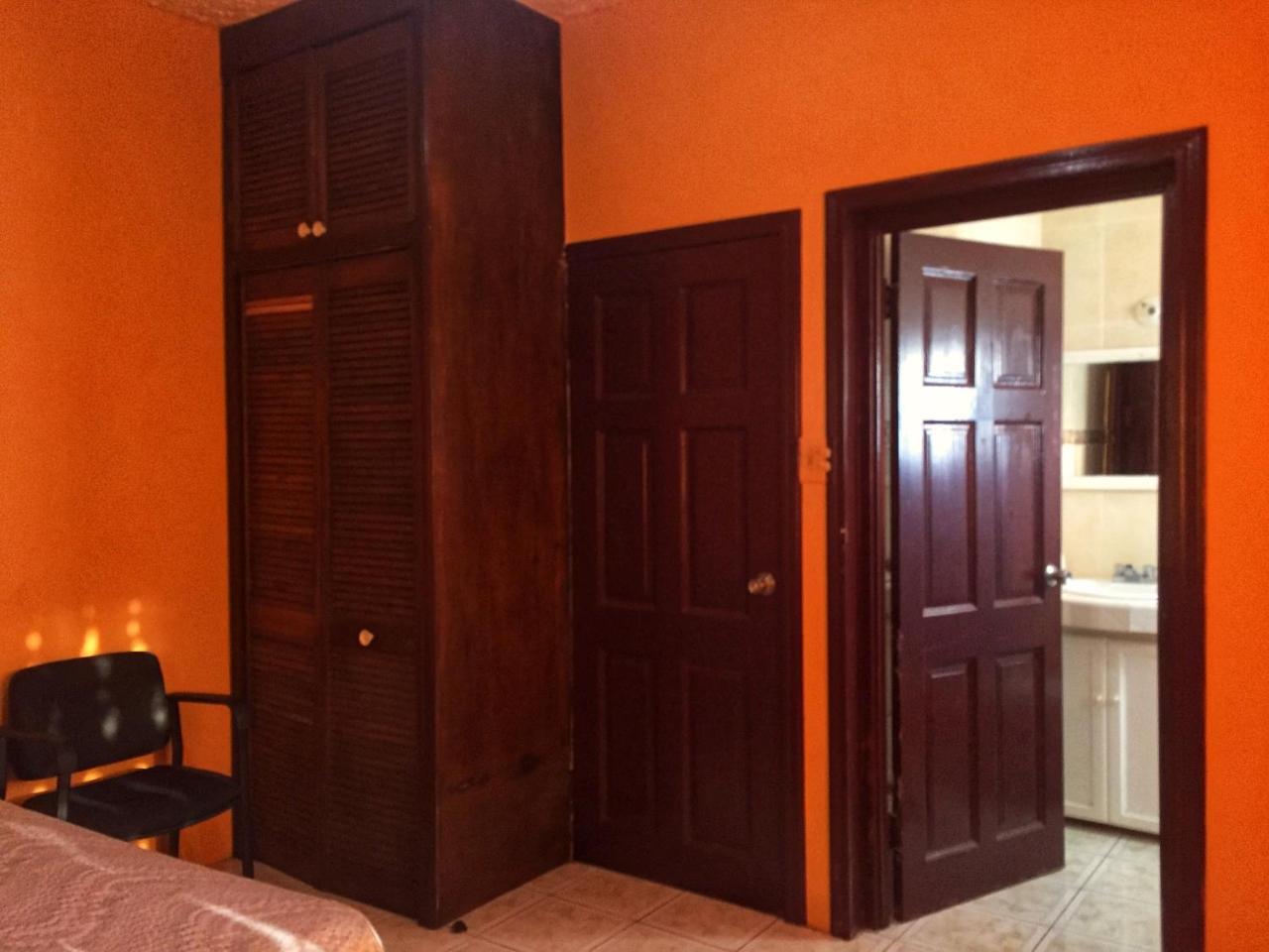 Yaad Hostel Montego Bay Chambre photo