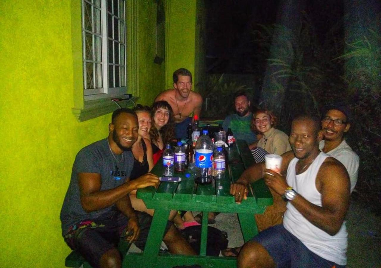 Yaad Hostel Montego Bay Extérieur photo